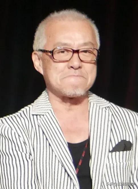 弗利萨配音演员的高科技世界，未来科技体验全面解析