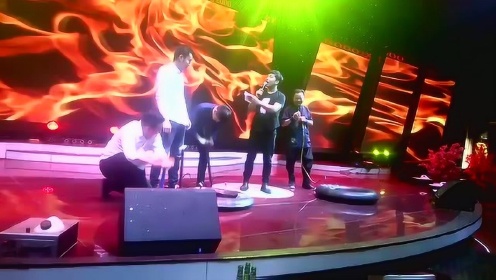 殷子善特技演员，揭秘特技表演的魅力和奥秘