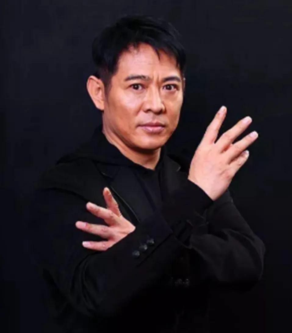 李连杰最新图片与科技巨擘联手重塑生活品质风采展示