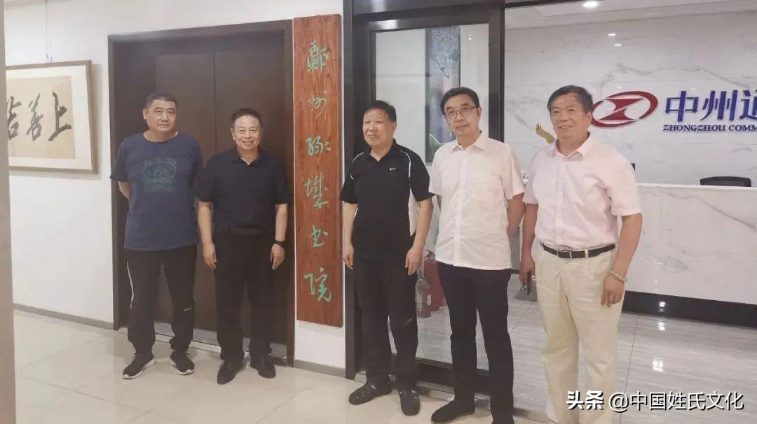 郑州升龙天玺最新动态揭秘，小巷特色小店的独特魅力